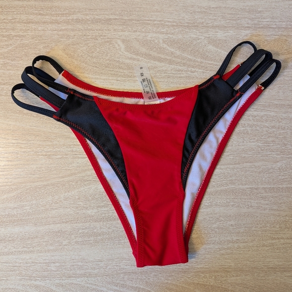 New Small Black And Red Swimsuit - Picture 5 of 6